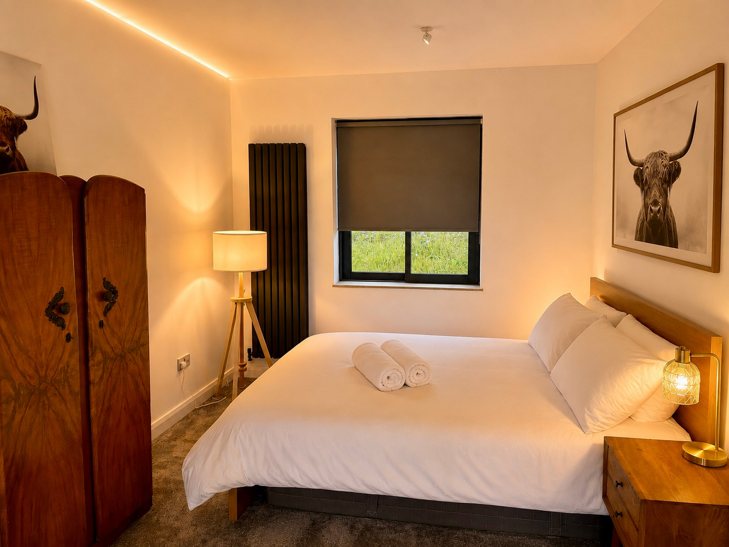 Twin bedroom